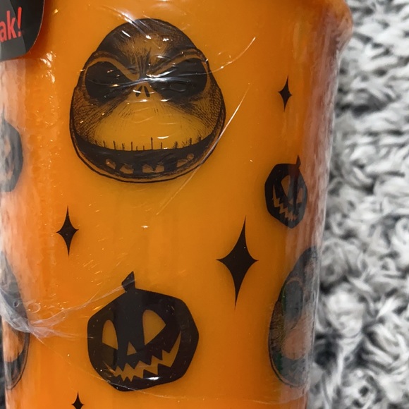 New 4 pack 16oz nightmare before Christmas Disney tumblers - Picture 5 of 9